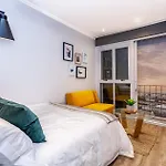 Serene Haven In A Historic Neighborhood