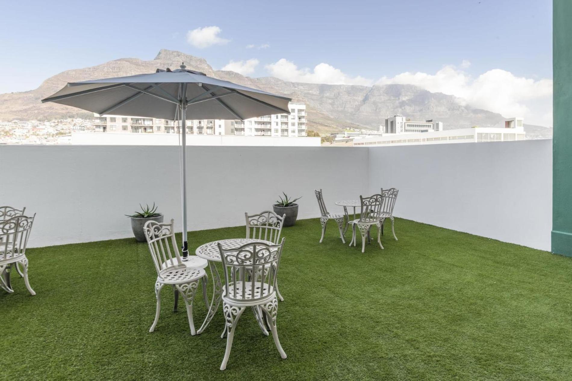 Serene Haven In A Historic Neighborhood Cape Town